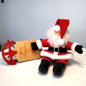 18" Santa with 11" sled